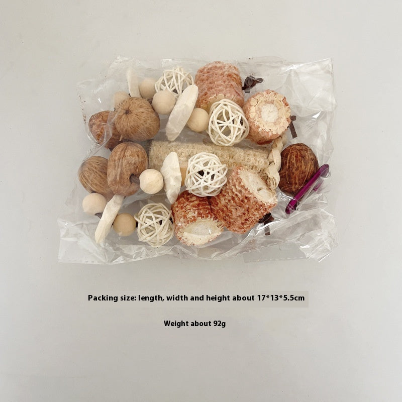 Peony Parrot Bite Toy with Cuttlebone, Corncob and Vine Ball